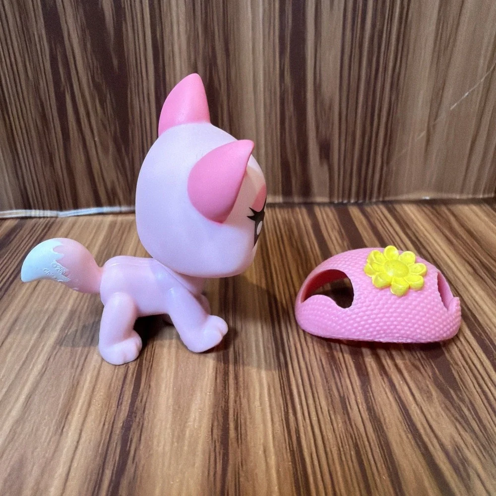 Authentic Littlest Pet Shop LPS #1313 Pink Cat w/ Pink Hat Accessory Hasbro